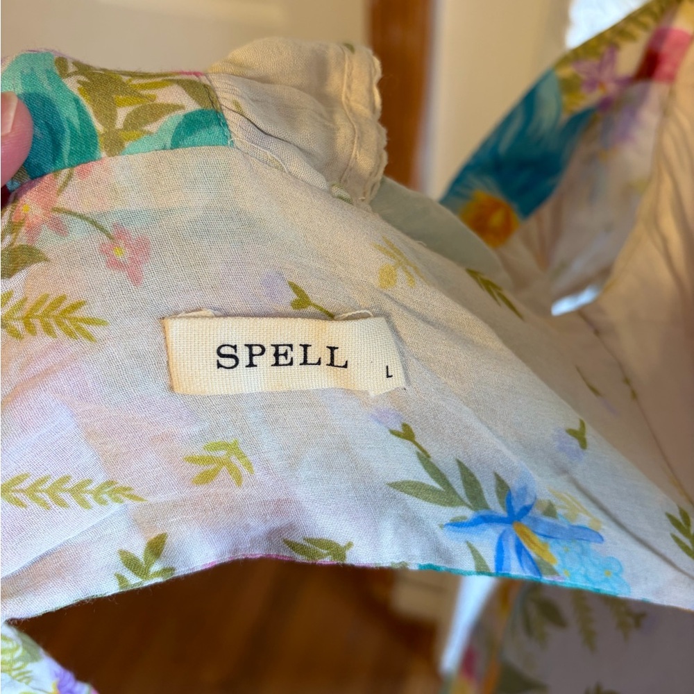 SPELL Lei Lei Frill Gown is incredibly exquisite & one for the Spell collectors - Picture 7 of 12